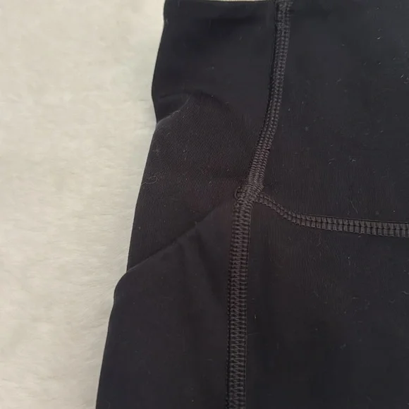 Girlfriend Collective Black Leggings with Pockets - Picture 3 of 7